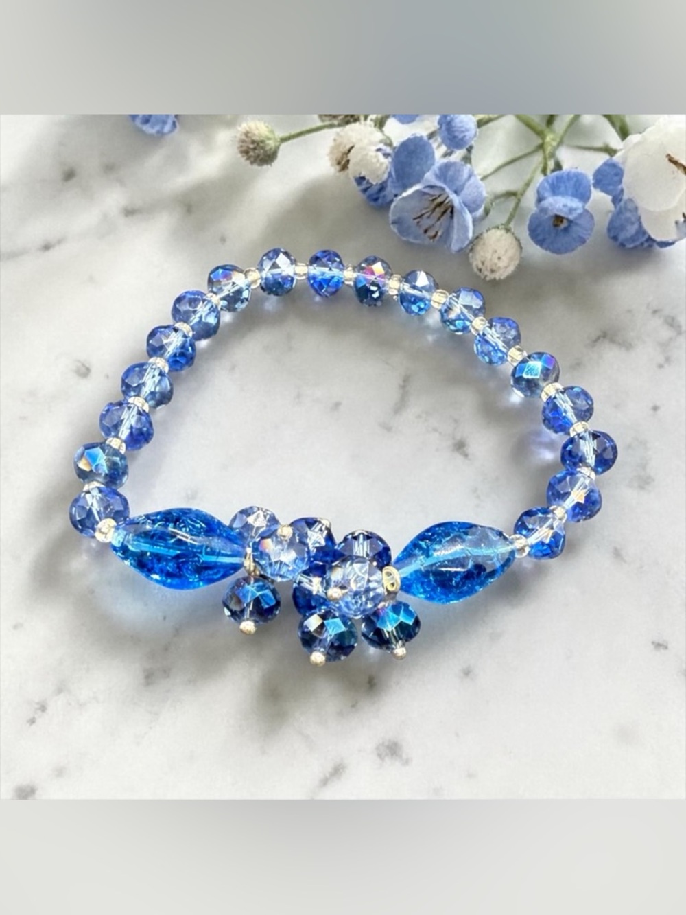 🏷️‼️5/$25🏷️‼️💙Sparkling Blue Faceted Crystal Cluster Stretch Bracelet/EUC💙